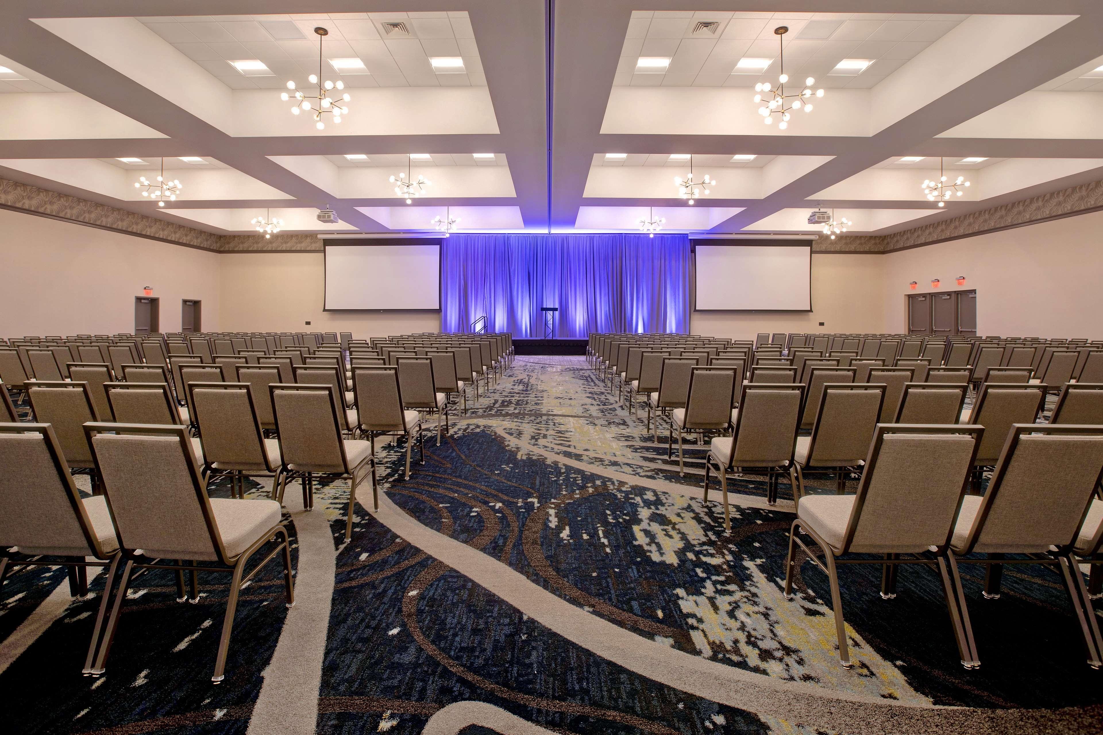 Embassy Suites By Hilton Rockford Riverfront Esterno foto