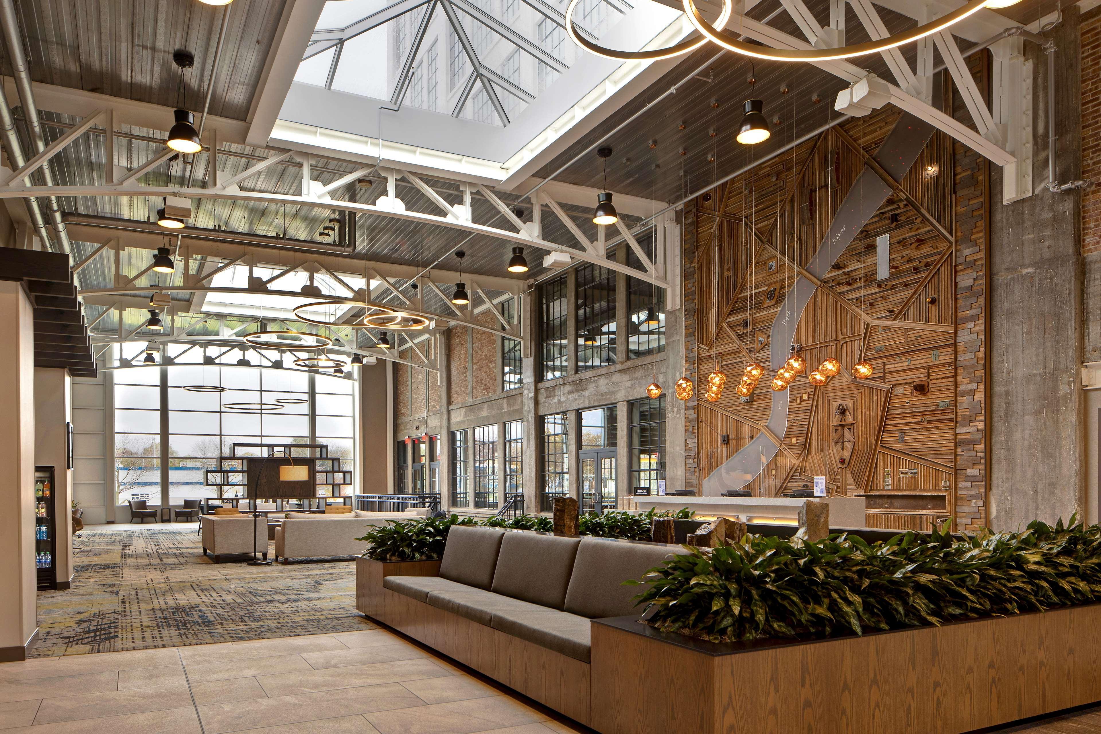 Embassy Suites By Hilton Rockford Riverfront Esterno foto