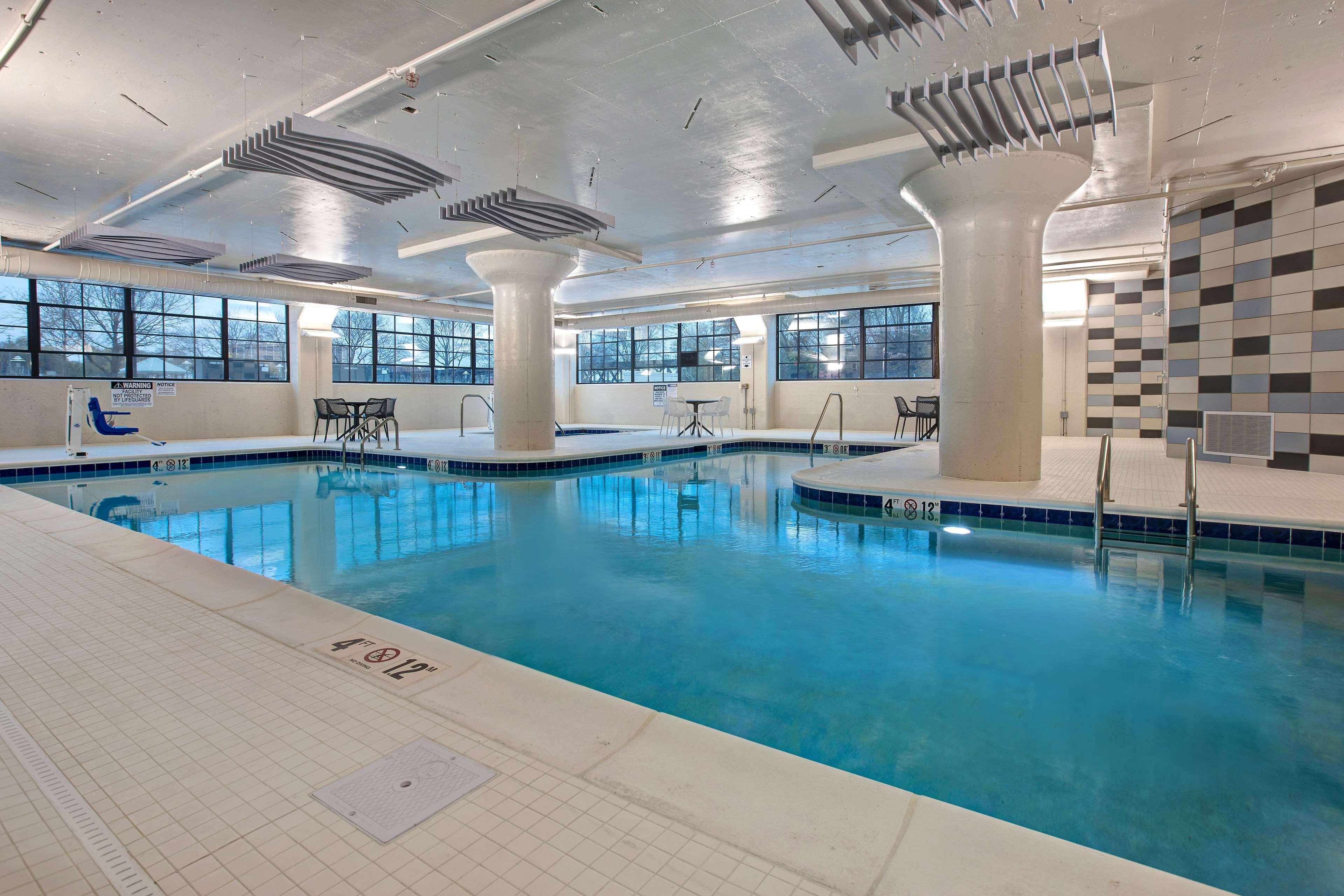 Embassy Suites By Hilton Rockford Riverfront Esterno foto