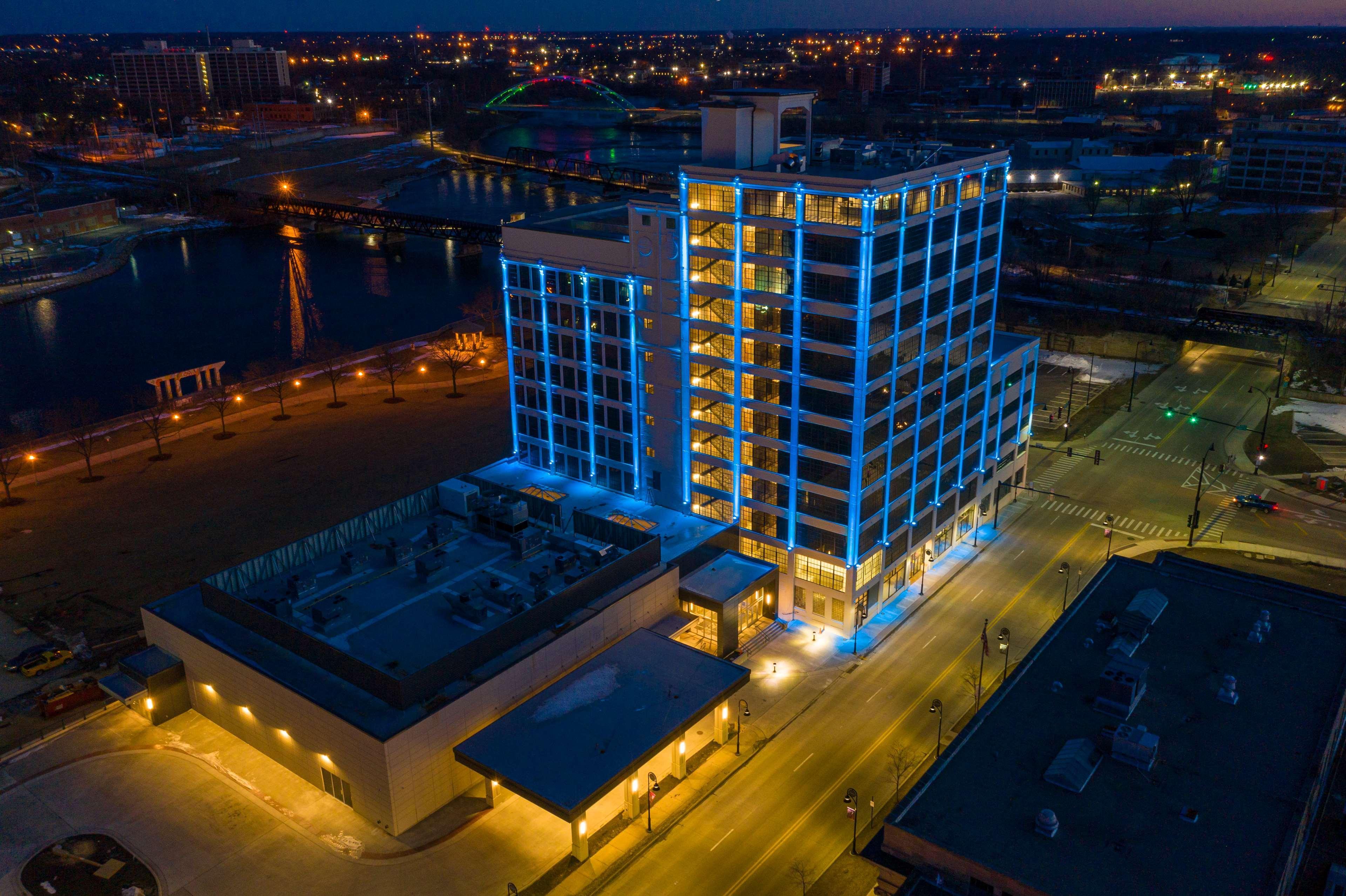 Embassy Suites By Hilton Rockford Riverfront Esterno foto