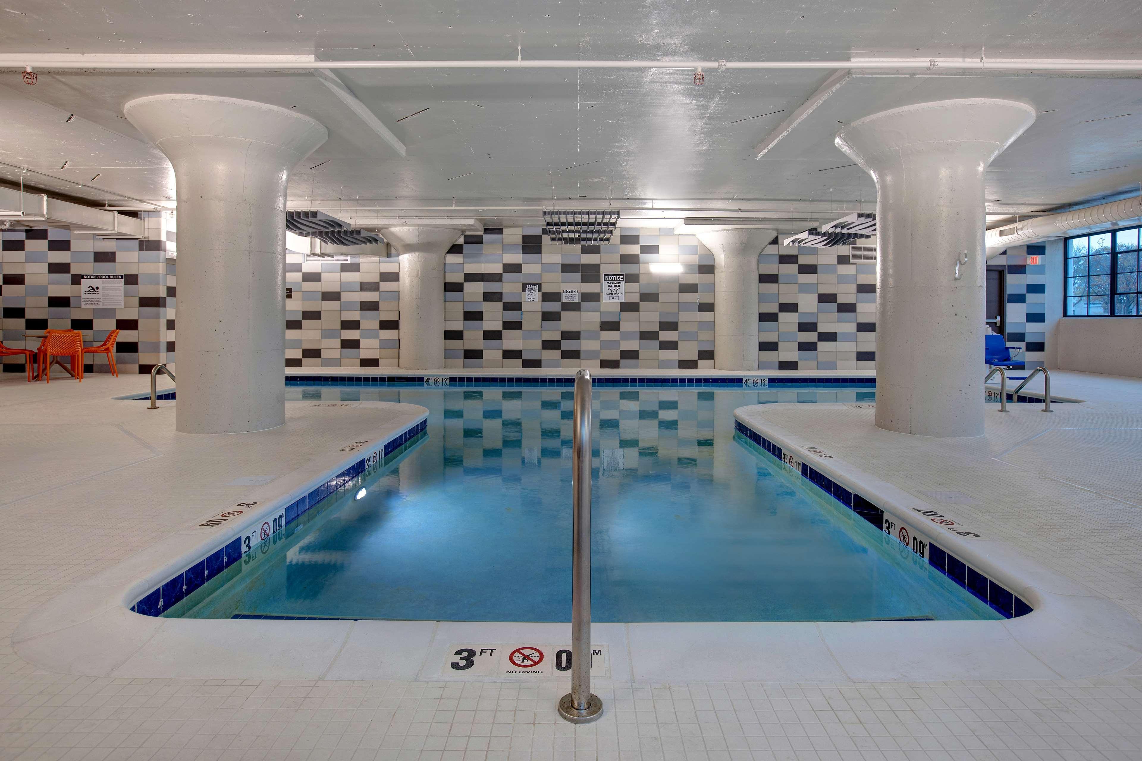 Embassy Suites By Hilton Rockford Riverfront Esterno foto