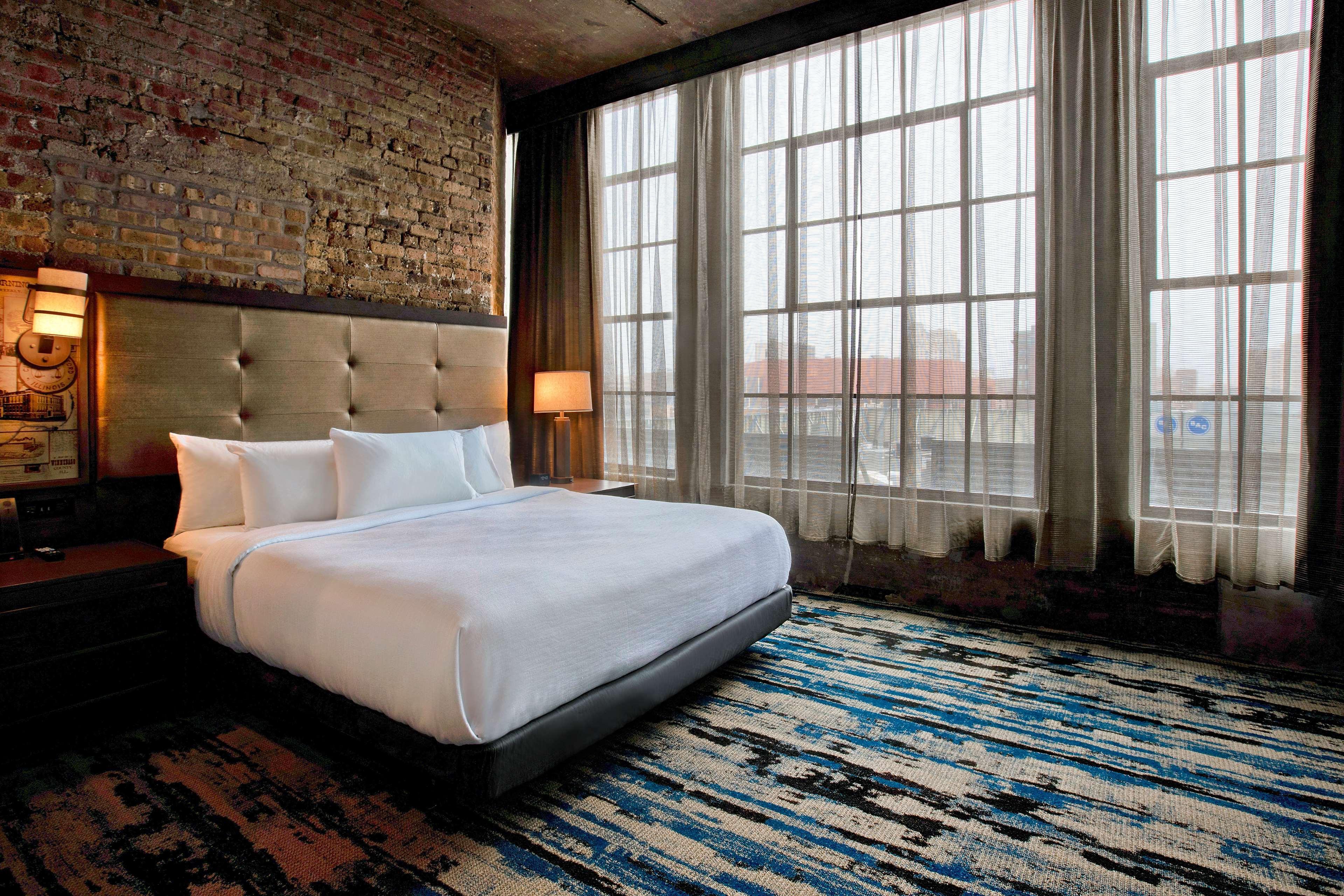 Embassy Suites By Hilton Rockford Riverfront Esterno foto