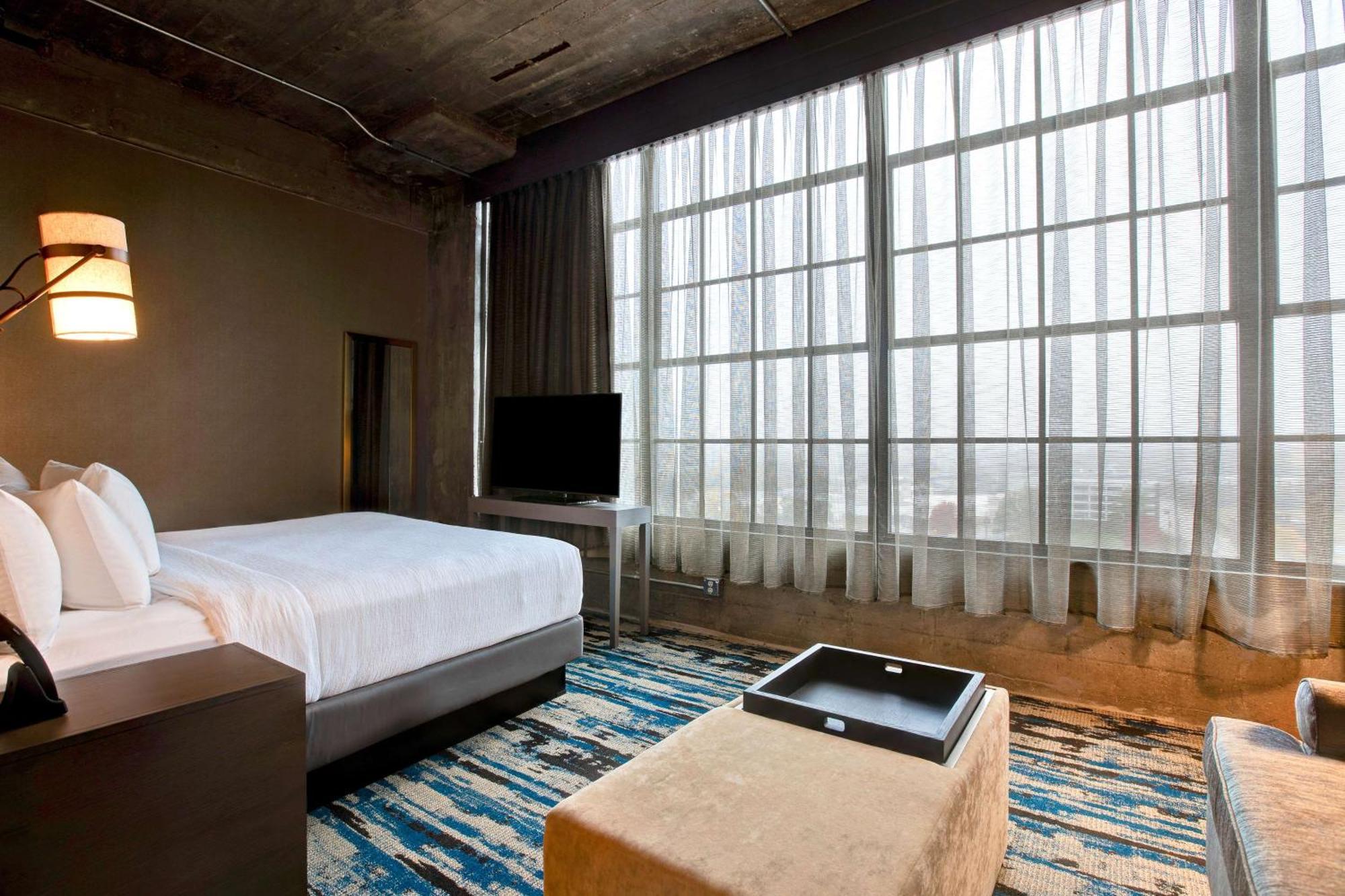 Embassy Suites By Hilton Rockford Riverfront Esterno foto