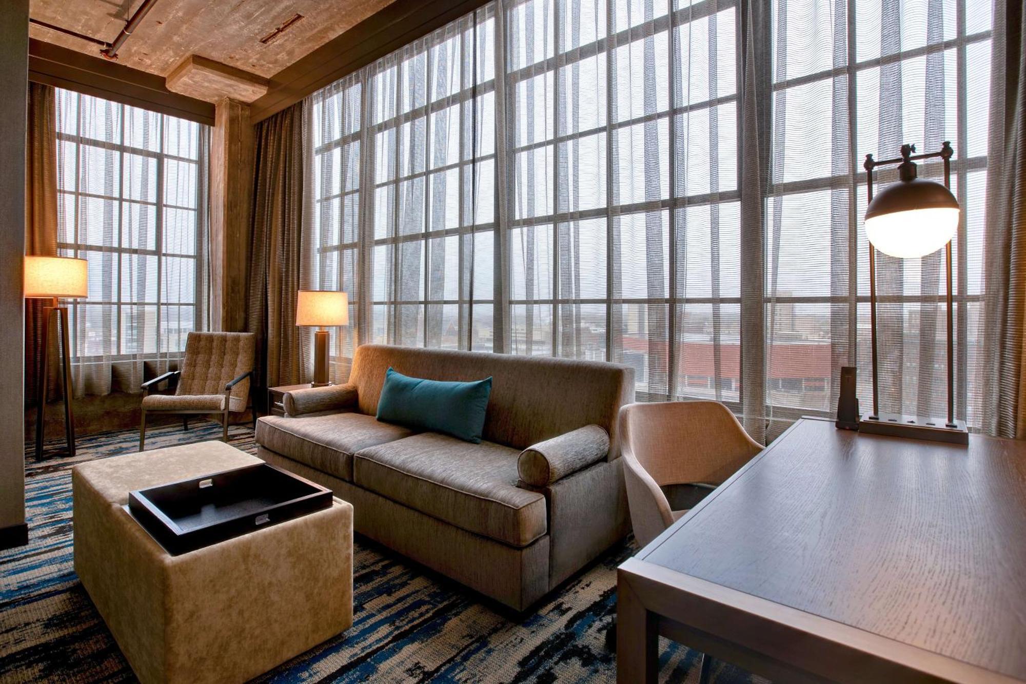 Embassy Suites By Hilton Rockford Riverfront Esterno foto