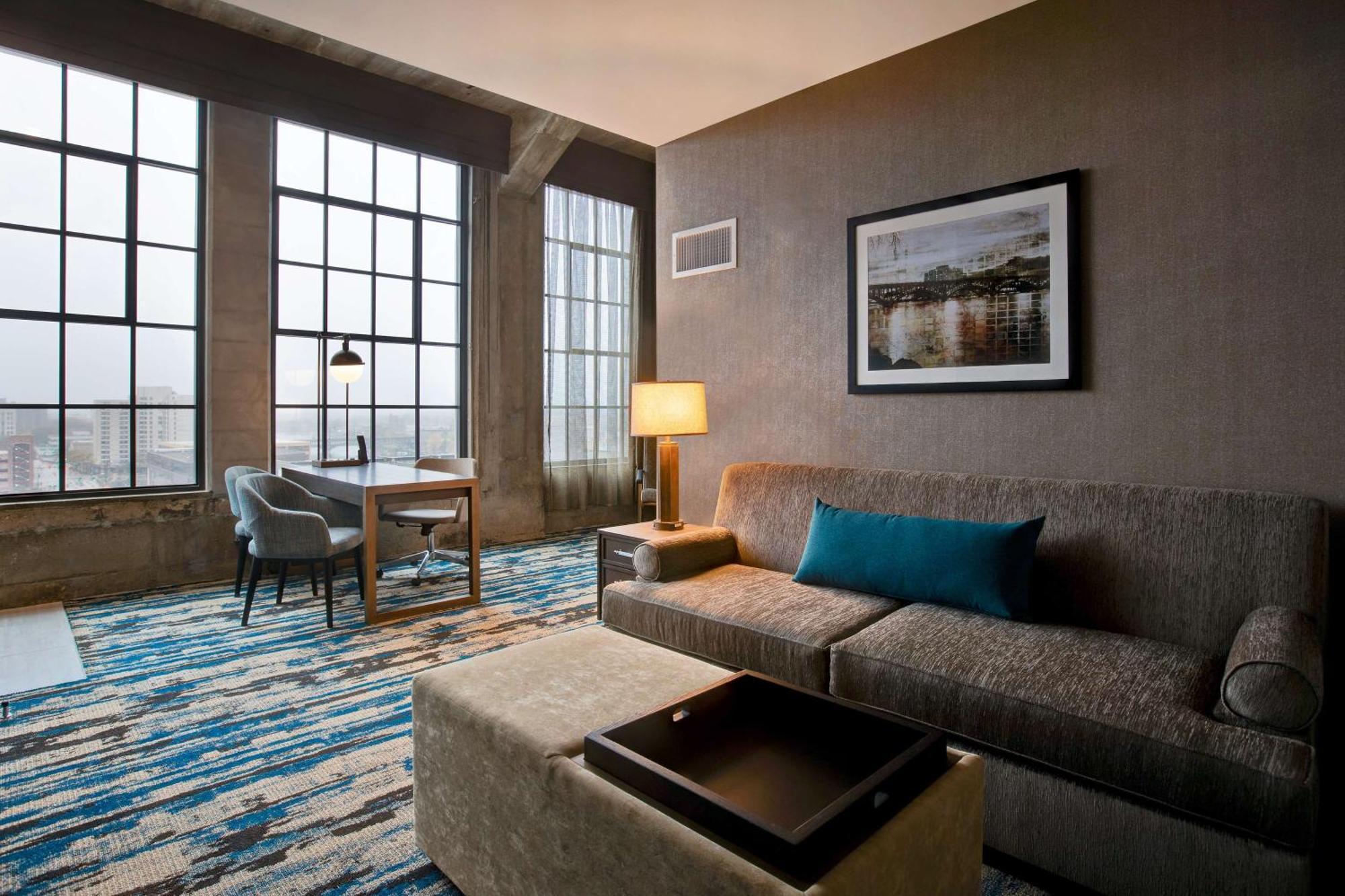 Embassy Suites By Hilton Rockford Riverfront Esterno foto